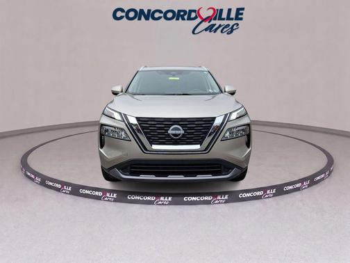 Champagne Silver Metallic 2023 Nissan Rogue SL