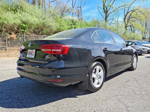 2015 Volkswagen Jetta Auto SE w/Connectivity