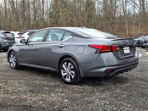 2025 Nissan Altima S FWD