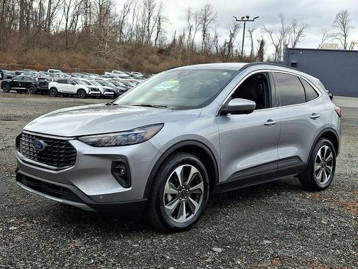 Iconic Silver Metallic 2024 Ford Escape Platinum