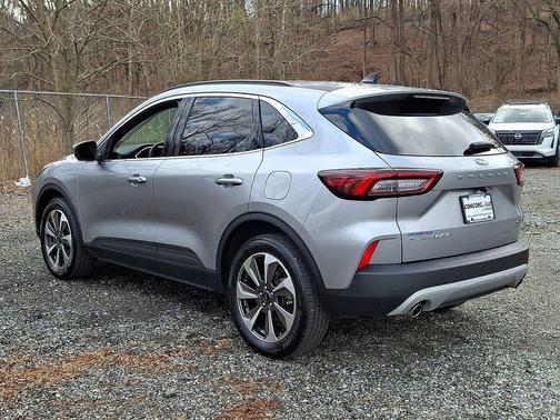 Iconic Silver Metallic 2024 Ford Escape Platinum