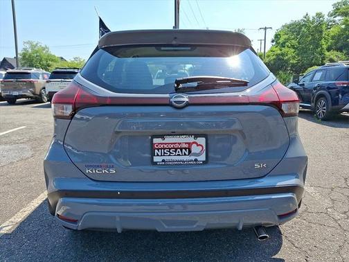 2024 Nissan Kicks SR