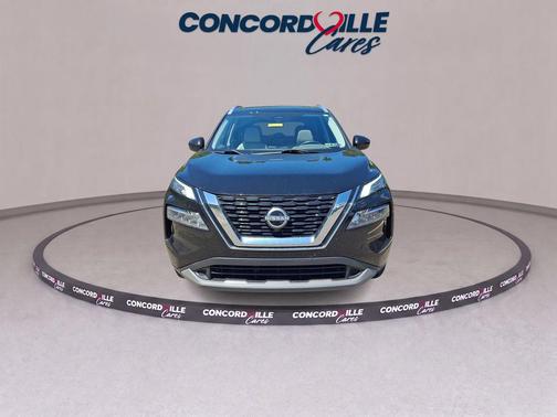 Super Black 2023 Nissan Rogue SV