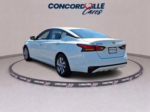 Glacier White 2025 Nissan Altima S FWD