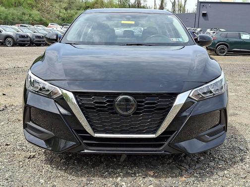 Super Black 2023 Nissan Sentra SV