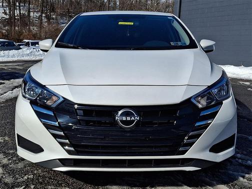 2023 Nissan Versa 1.6 SV