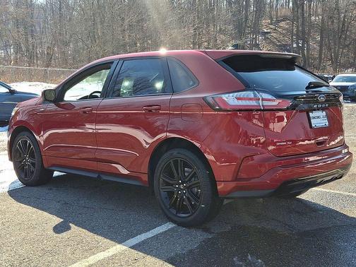 2022 Ford Edge ST Line