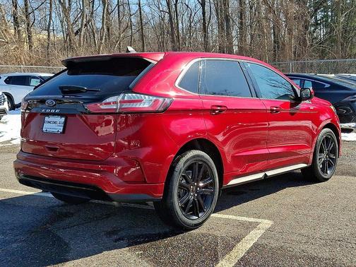 2022 Ford Edge ST Line
