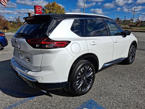 2025 Nissan Rogue Platinum