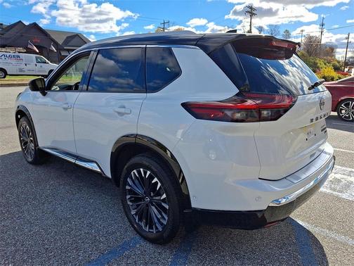 2025 Nissan Rogue Platinum