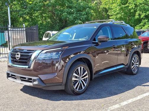 2022 Nissan Pathfinder Platinum 4WD