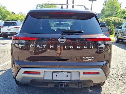 2022 Nissan Pathfinder Platinum 4WD