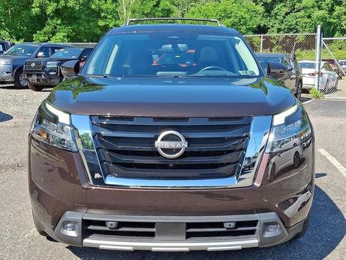 2022 Nissan Pathfinder Platinum 4WD