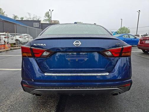 2022 Nissan Altima SR FWD