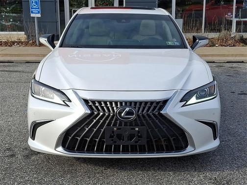 2024 Lexus ES 250 Base