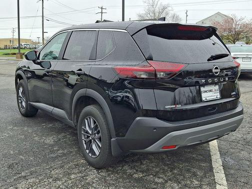 Super Black 2023 Nissan Rogue S