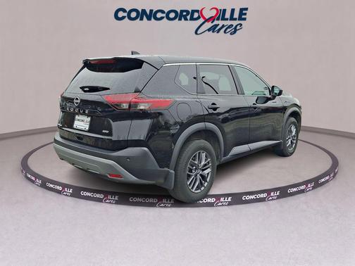 Super Black 2023 Nissan Rogue S