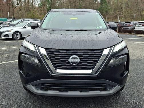 Super Black 2023 Nissan Rogue S