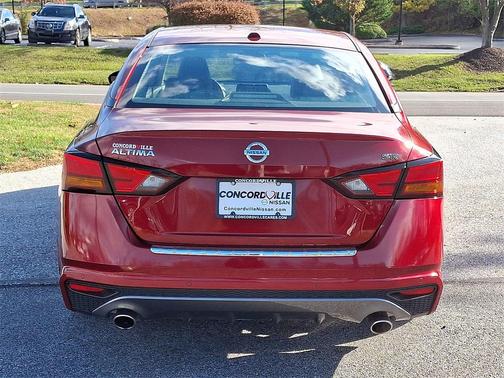 2022 Nissan Altima SR FWD