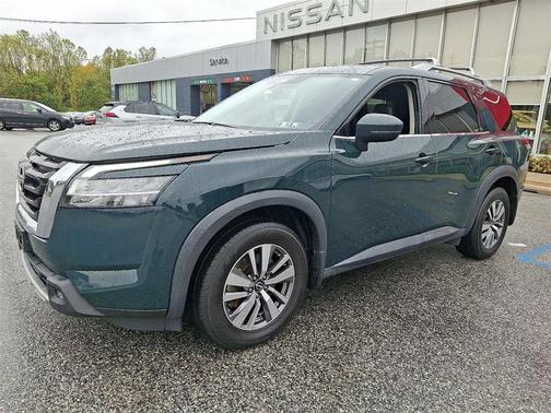 2022 Nissan Pathfinder SL 4WD