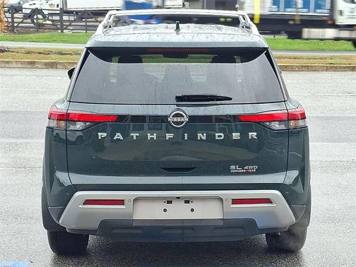 2022 Nissan Pathfinder SL 4WD