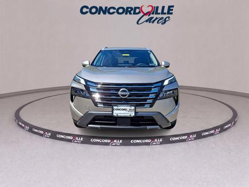Champagne Silver Metallic 2024 Nissan Rogue SL