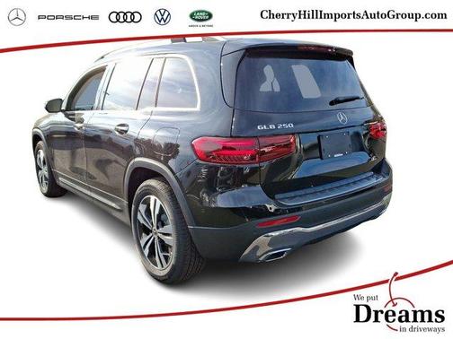 2025 Mercedes-Benz GLB 250 Base 4MATIC