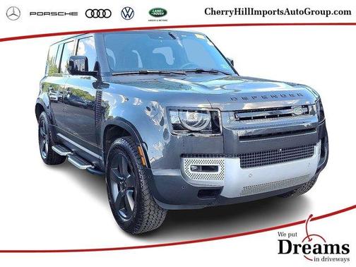2023 Land Rover Defender 110 SE