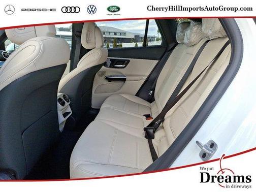 2025 Mercedes-Benz GLC 300 Base 4MATIC