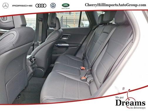 2025 Mercedes-Benz GLC 300 Base 4MATIC