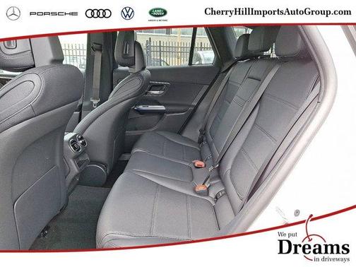 2025 Mercedes-Benz GLC 300 Base 4MATIC