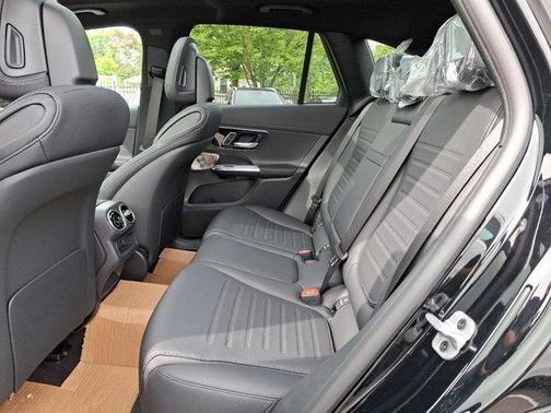 2025 Mercedes-Benz GLC 300 Base 4MATIC