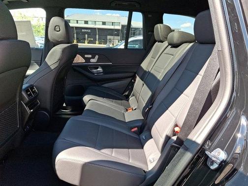 2026 Mercedes-Benz GLS 450 