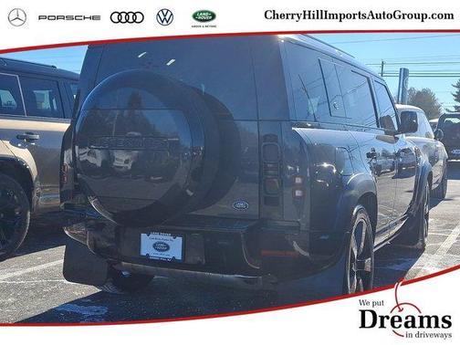 2023 Land Rover Defender 110 X-Dynamic SE