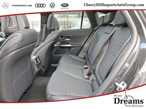 2025 Mercedes-Benz GLC 300 Base 4MATIC