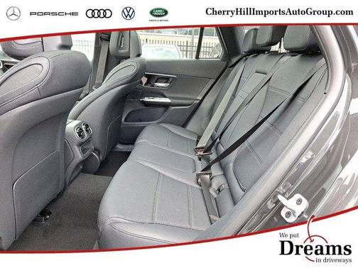 2025 Mercedes-Benz GLC 300 Base 4MATIC