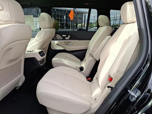 2026 Mercedes-Benz GLS 450
