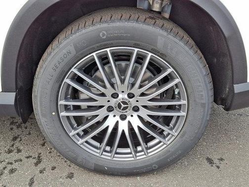 2025 Mercedes-Benz GLC 300 Base 4MATIC