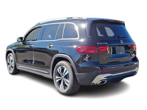 2026 Mercedes-Benz GLB 250 Base 4MATIC