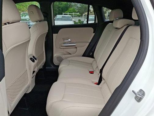 2025 Mercedes-Benz GLA 250 Base 4MATIC