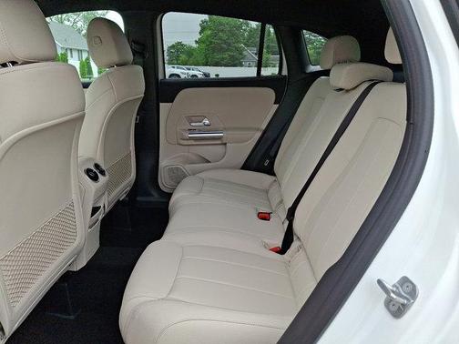 2025 Mercedes-Benz GLA 250 Base 4MATIC