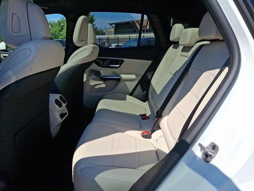 2025 Mercedes-Benz GLC 300 Base 4MATIC