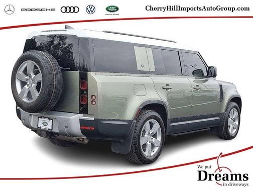 2024 Land Rover Defender 130 S