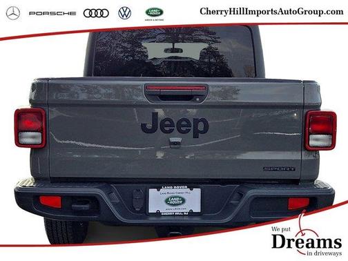 2021 Jeep Gladiator Sport