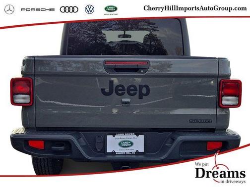 2021 Jeep Gladiator Sport