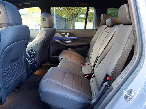 2026 Mercedes-Benz GLS 450 
