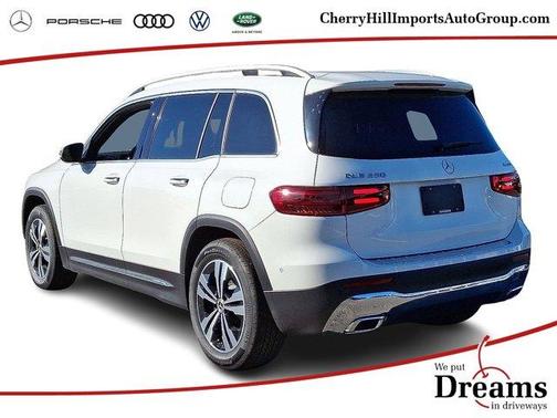 Polar White 2026 Mercedes-Benz GLB 250 Base 4MATIC
