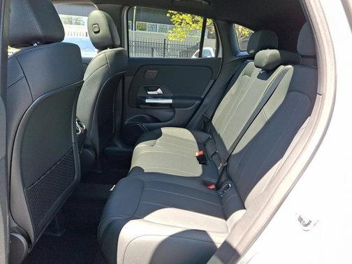 Cirrus Silver Metallic 2026 Mercedes-Benz GLA 250 Base 4MATIC