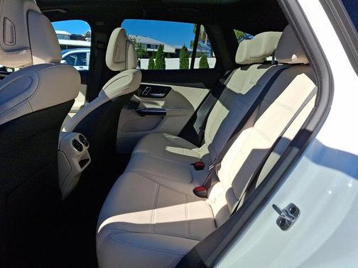 2026 Mercedes-Benz GLC 300 Base 4MATIC