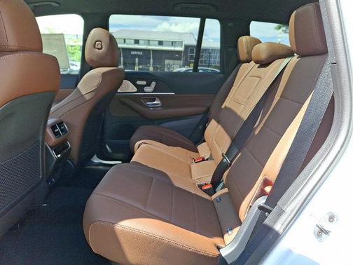 2026 Mercedes-Benz GLS 450 